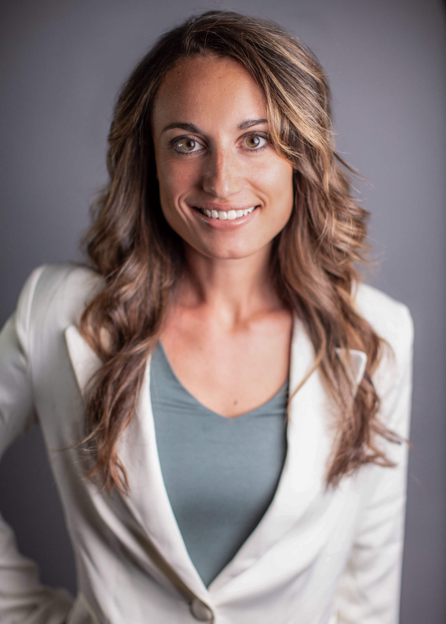 Dr. Kasey Holland, mold illness doctor providing root cause care.